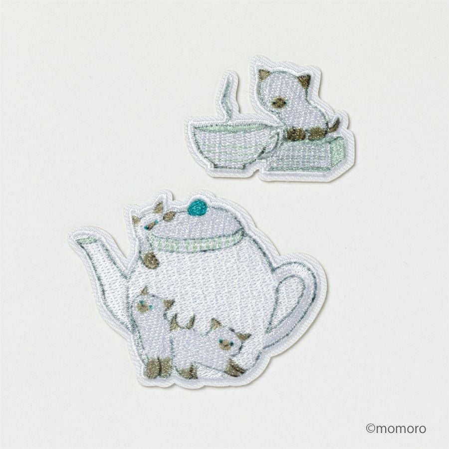 ワッペン   ハンドメイド クリエイターズワッペン 【Bitte Mitte】猫と紅茶 アイロン＆シール